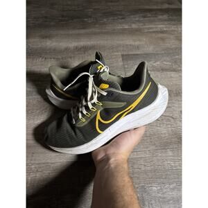 Nike Air Zoom Pegasus 39 Men Size 9 Sequoia Green University Gold FD0785-300